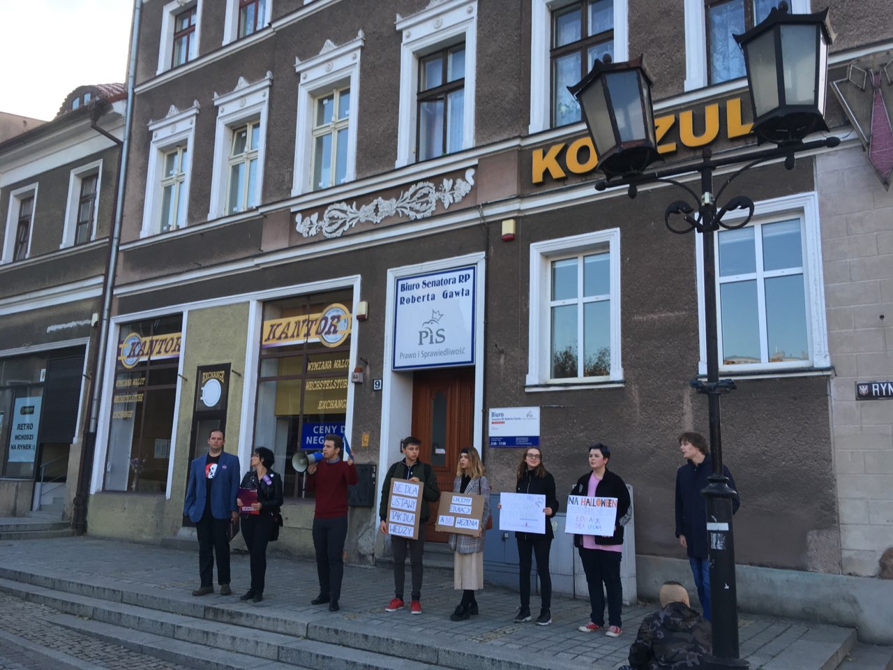 lewica protest biuro pis edukacja seksualna - Rafał Muniak