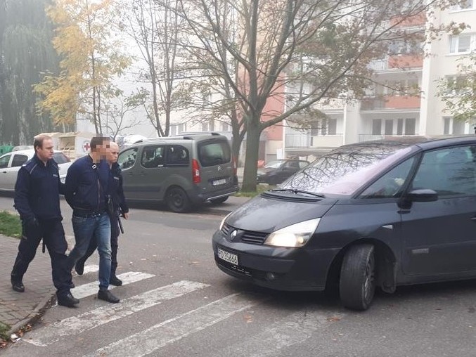 kopernika wyprowadzenie mężczyzny który się zabarykadował - Jacek Frączek