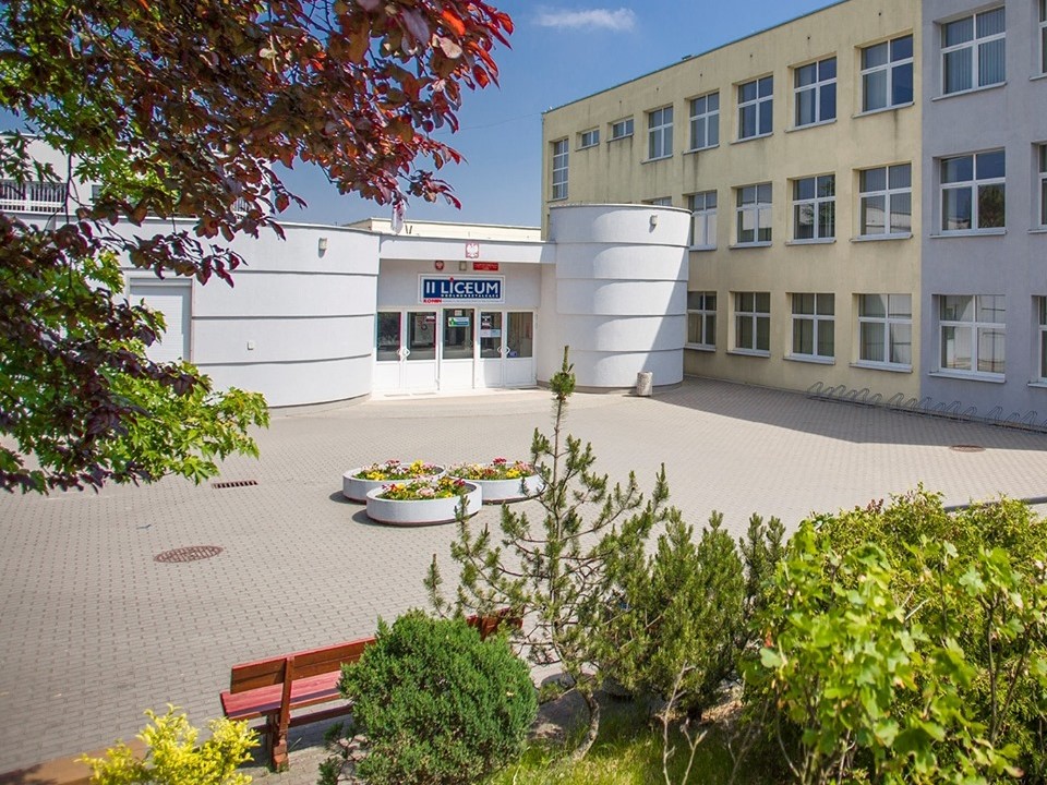 II Liceum Ogólnokształcące im K.K. Baczyńskiego w Koninie - FB: II Liceum Ogólnokształcące im K.K. Baczyńskiego w Koninie