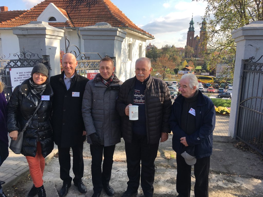 kwesta na cmentarzach w gnieźnie - Rafał Muniak