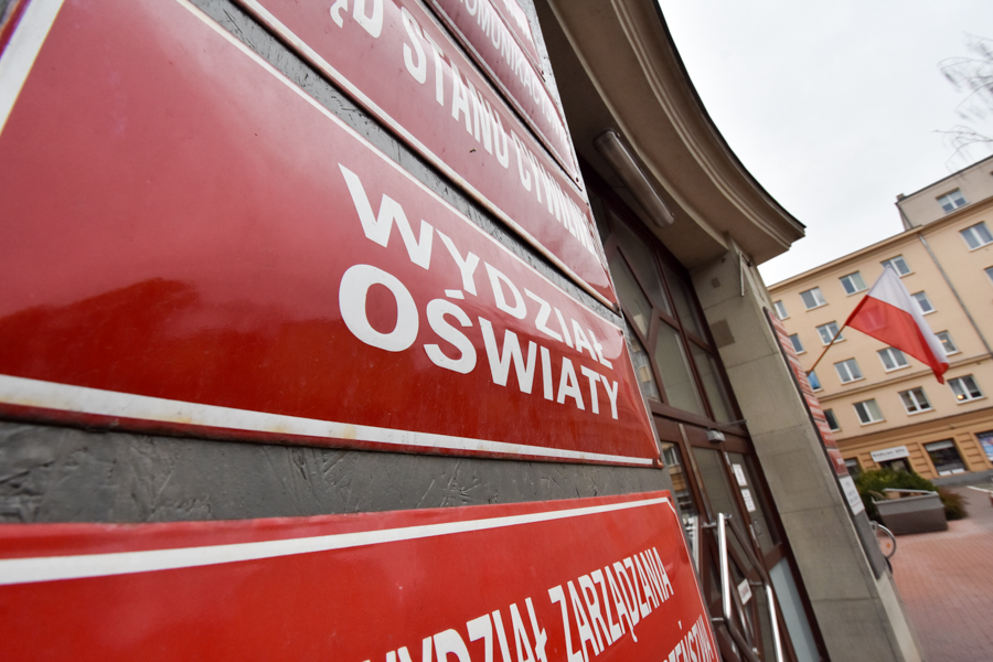 wydział oświaty poznań - Wojtek Wardejn
