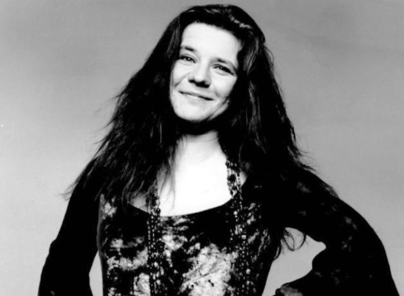 J.Joplin - 1969: Podczas występu w mieście Tampa, po tym jak wyzywała policjanta, aresztowana została Janis Joplin. / Fot. By Grossman Glotzer Management Corporation - eBay itemphoto frontphoto back, Public Domain, https://commons.wikimedia.org/w/index.php?curid=194
