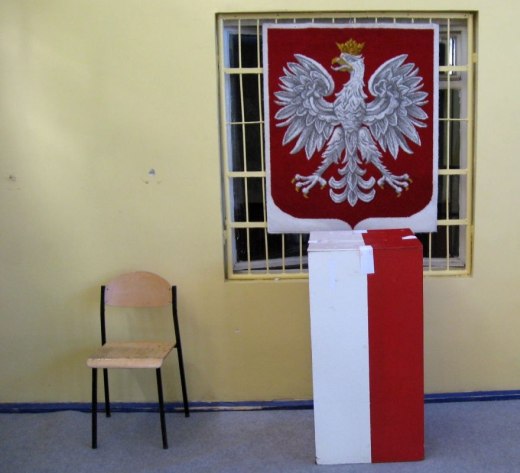 urna wyborcza  - Szymon Mazur