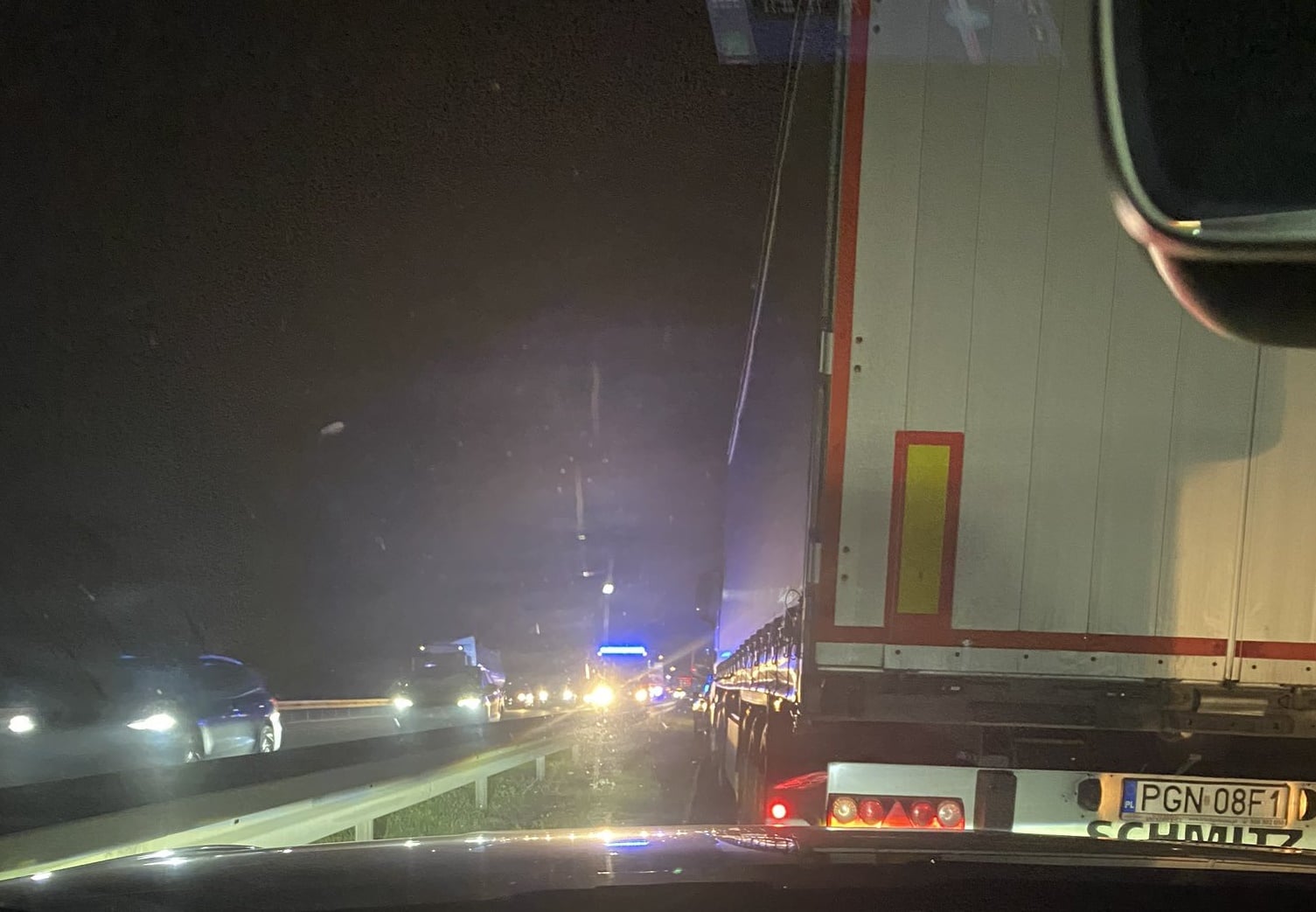 wypadek A-2 obwodnica P-nia - foto: Kuba