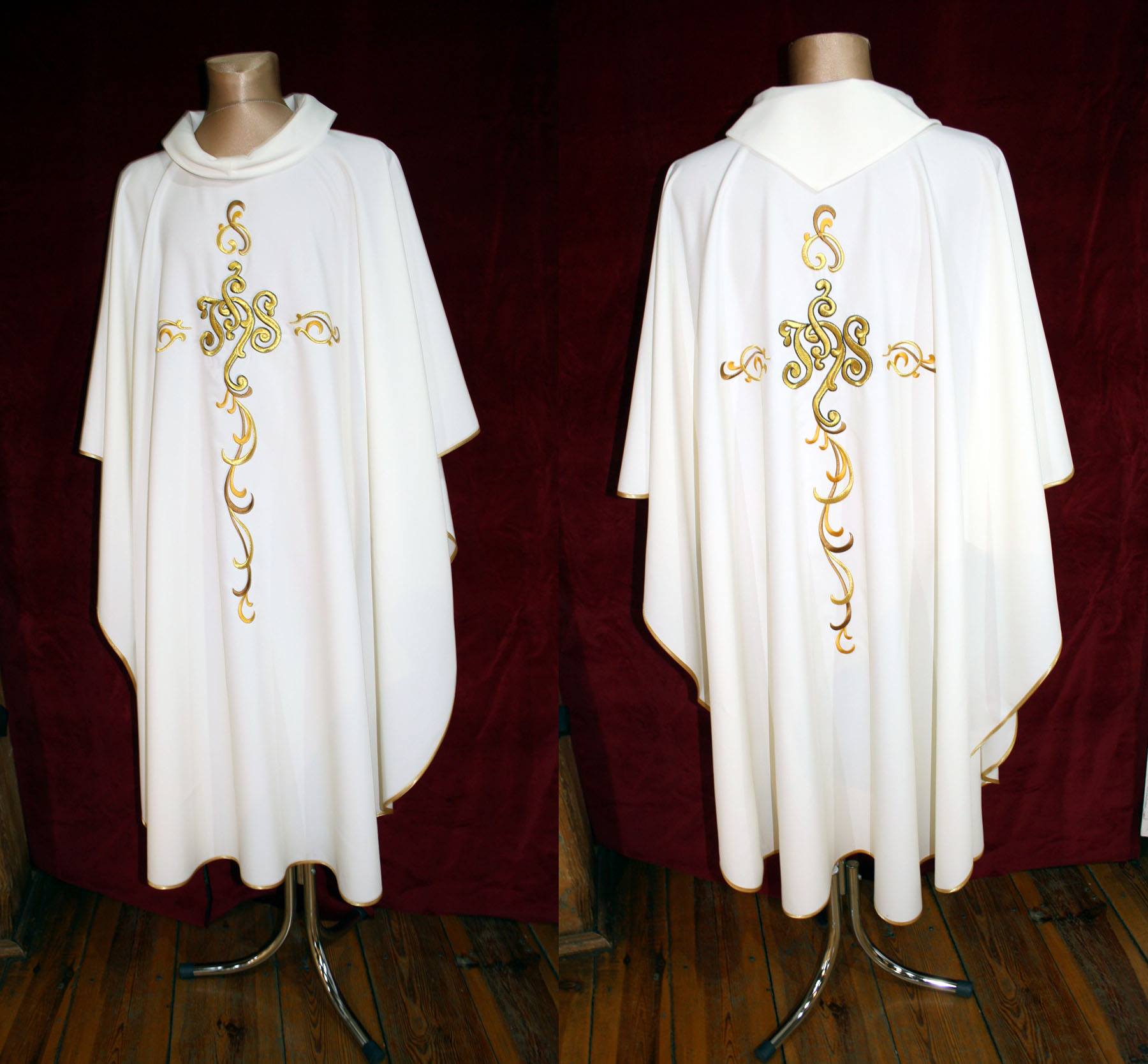 ornat opatówek papieski - Danuta Synkiewicz - Radio Poznań