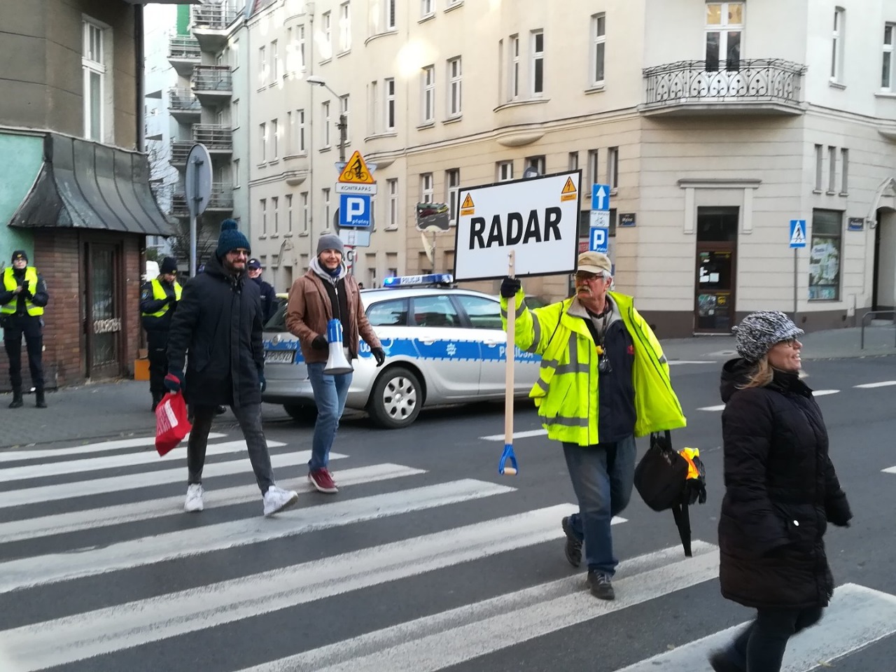radni jeżyce demonstracja pasy przejście dla pieszych akcja zebra - Krzysztof Polasik - Radio Poznań