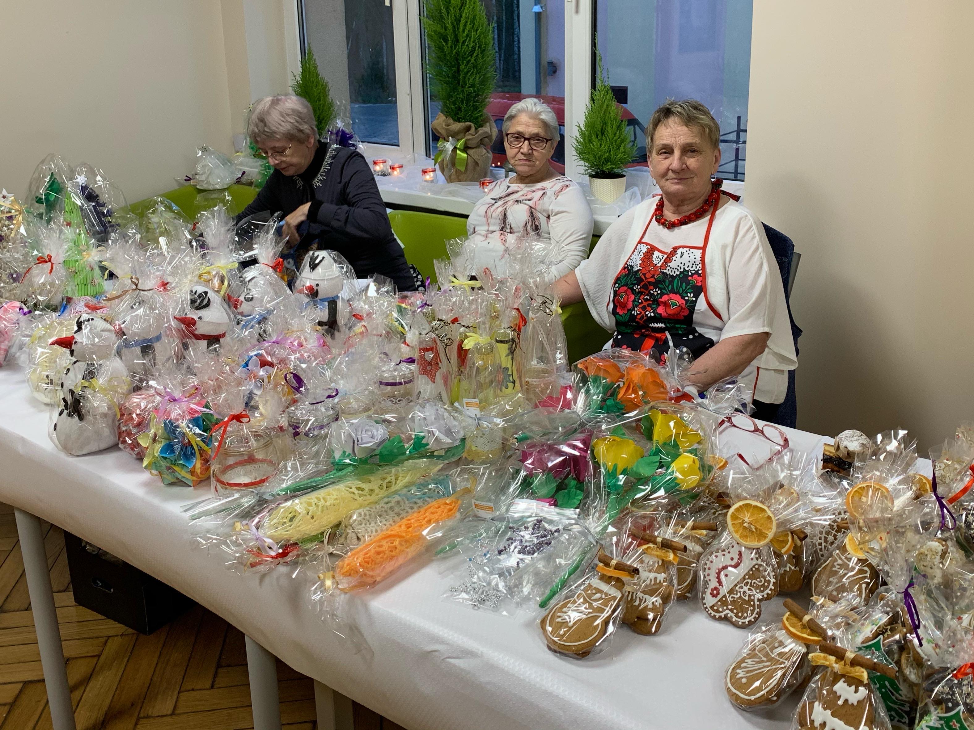 uśmiech seniora sieraków - Kacper Witt