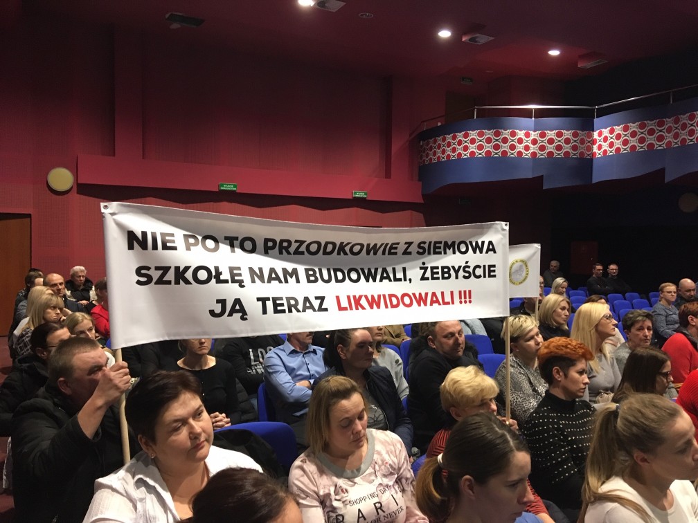 protest mieszkańców w sprawie szkoły siemowo gola - Jacek Marciniak