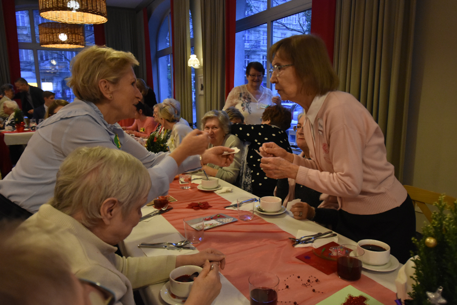 Stowarzyszenia Mali Bracia Ubogich  wigilia - Wojtek Wardejn