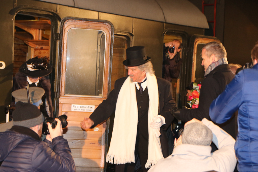 Paderewski na dworcu w Poznaniu - Leon Bielewicz