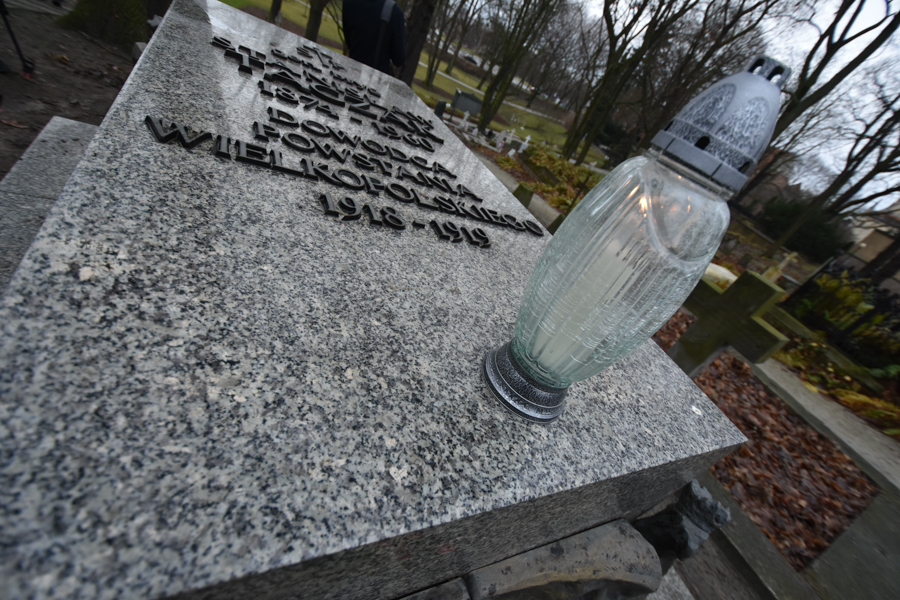 Wojtek Wardejn/Złożenie wiązanek na mogiłach generała Stanisława Taczaka i pułkownika Wincentego Wierzejewskiego