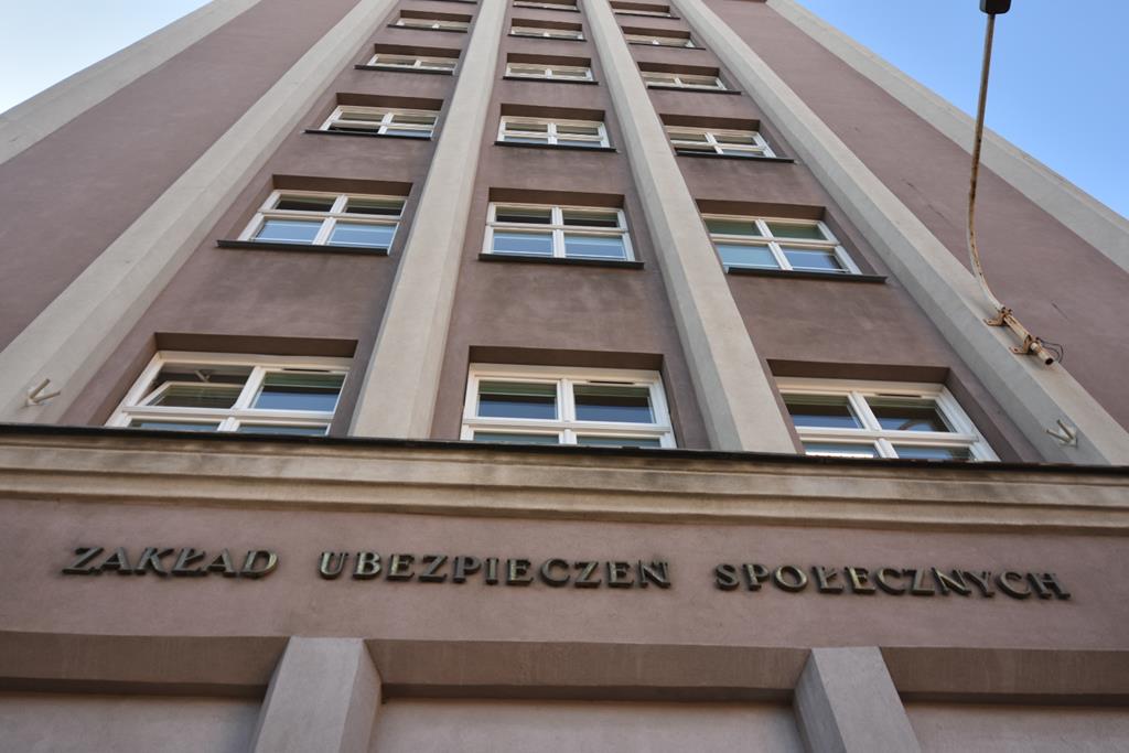 zus poznań zakład ubezpieczeń społecznych - Wojtek Wardejn