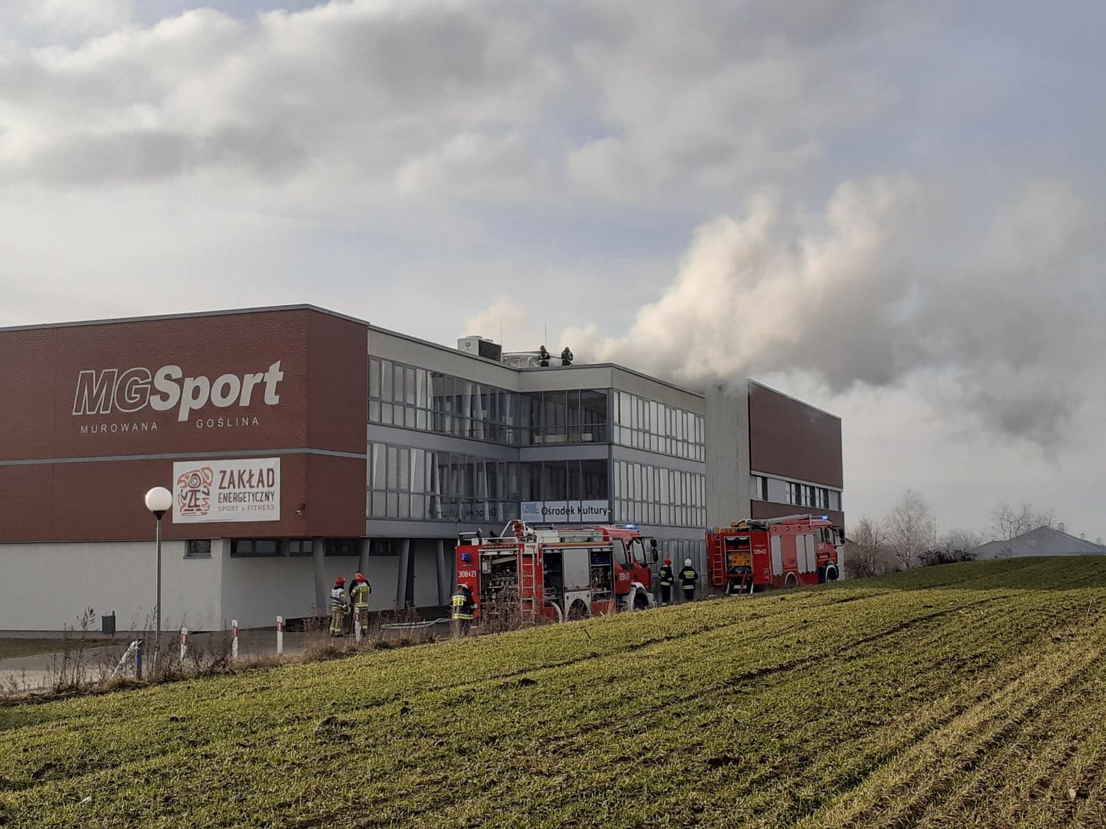 Pożar hali murowana goślina - MUROWANA GOŚLINA