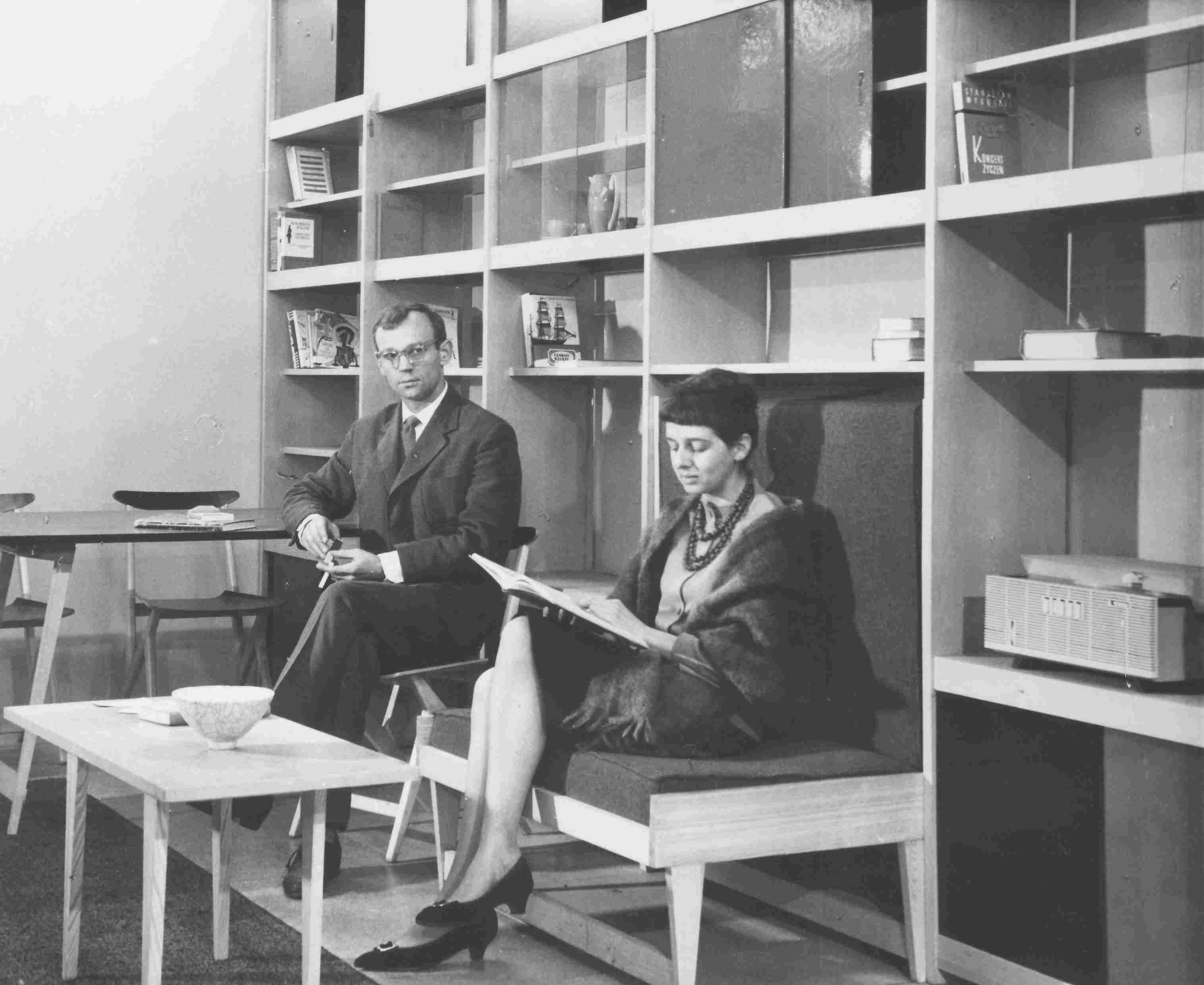 boguslawa i czeslaw kowalscy i ich mebloscianka 1961