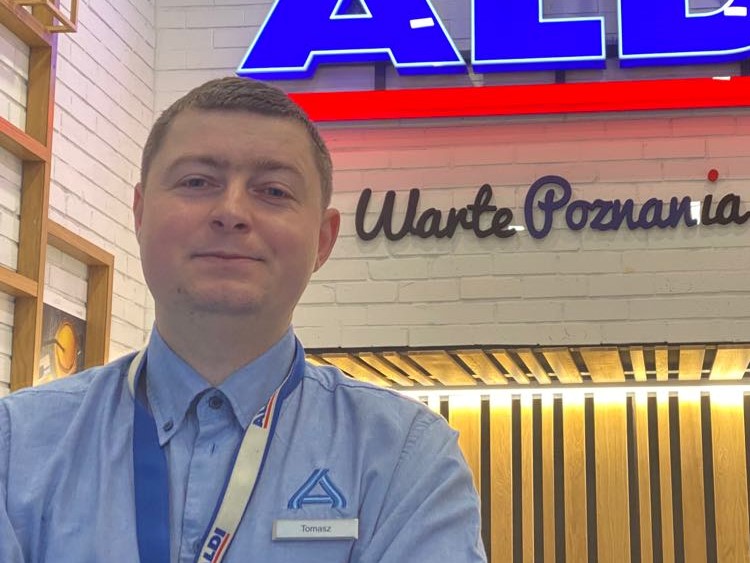 Tomasz Szrajbrowski kasjer aldi - Michał Jędrkowiak