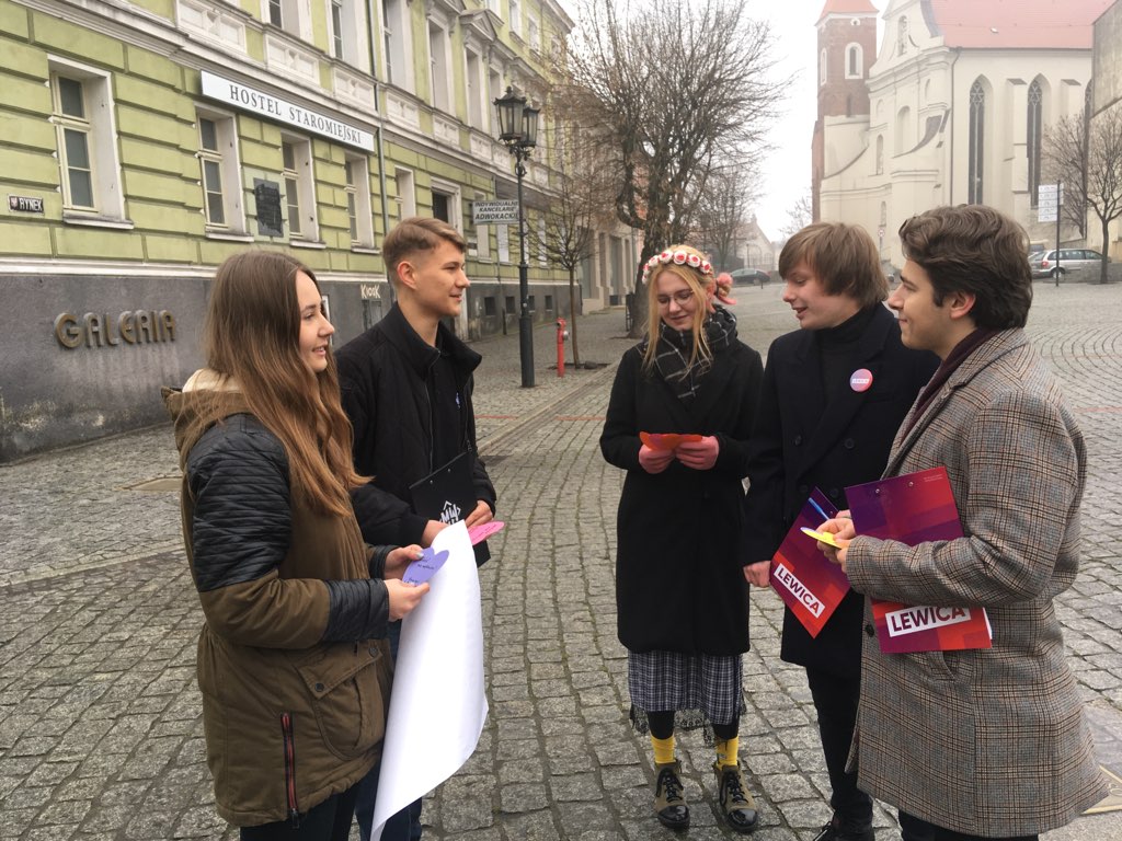 młodzież wszechpolska i lewica walentynki gniezno - Rafał Muniak