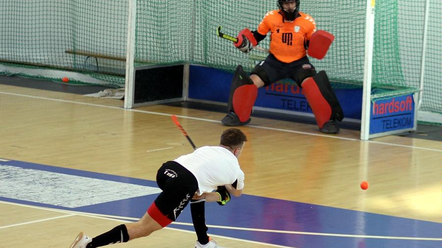 Klubowy Puchar Europy w hokeju na trawie  - UMP