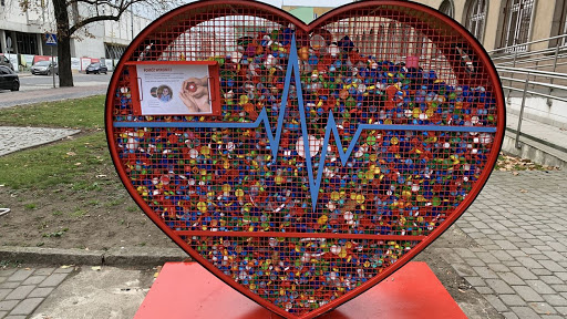 pojemniki serca na nakrętki - Radio Opole