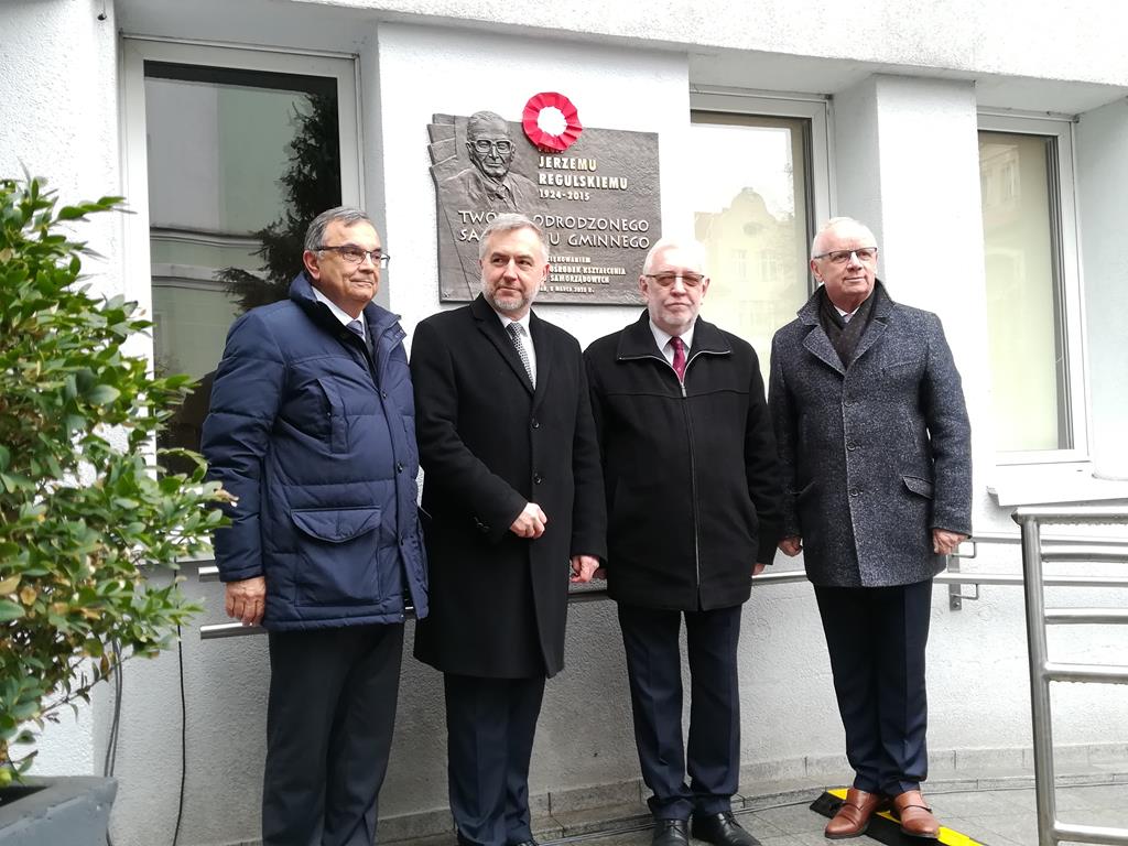 tablica prof. jerzy regulski - Krzysztof Polasik