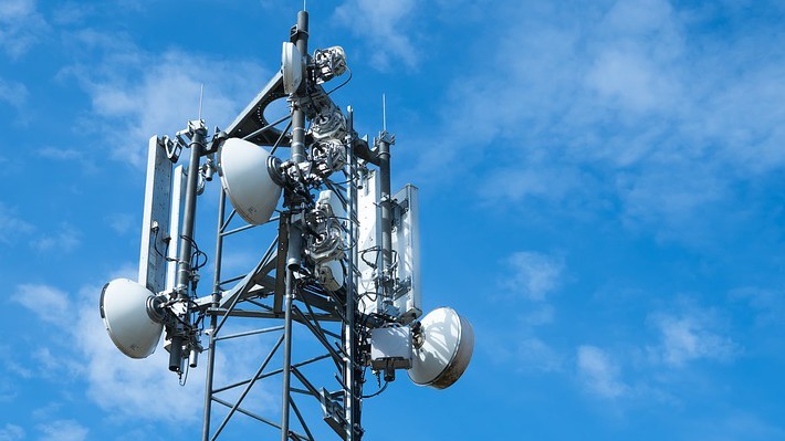 maszt 5g  - wikipedia