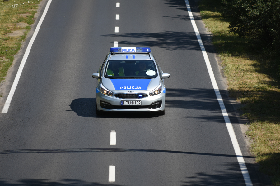policja radiowóz - Wojtek Wardejn