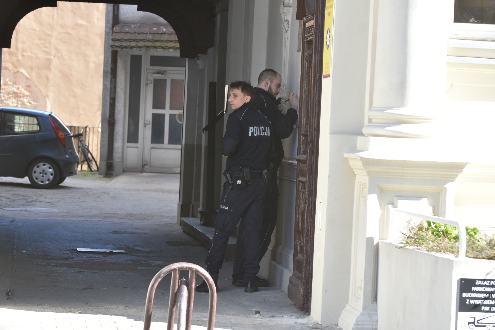 policja kwarantanna  - Wojtek Wardejn