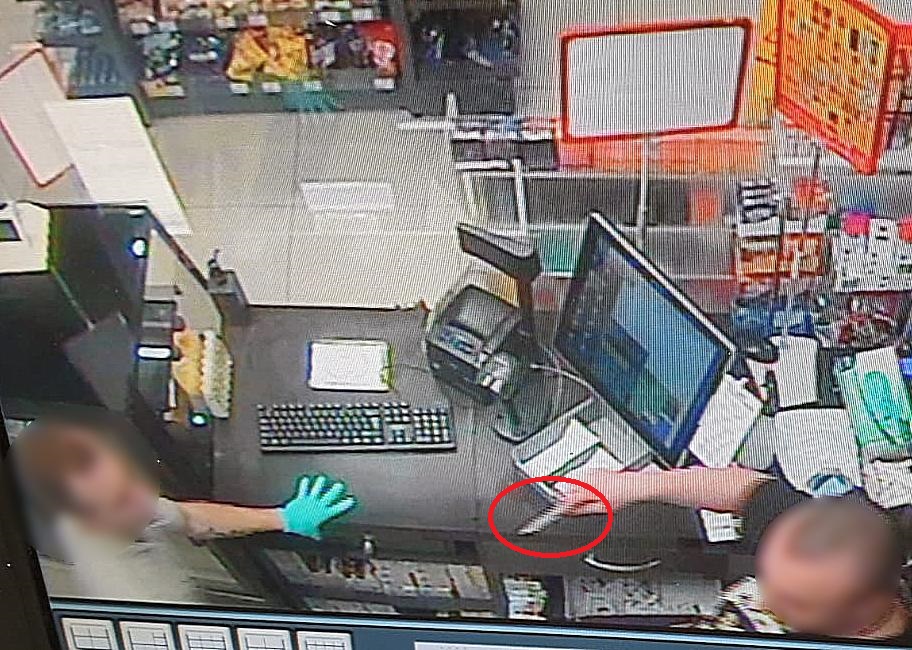 napastnik z nożem stacja benzynowa szamotuły  - KWP