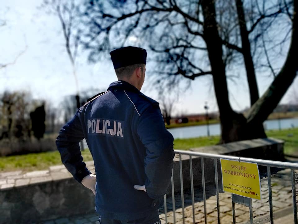 policja krotoszyn policja patrol koronawirus policja  - KPP Krotoszyn
