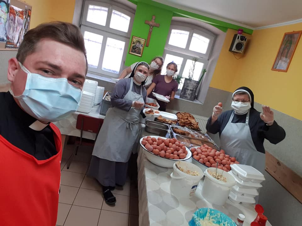 caritas śniadanie wielkanocne - Caritas Poznań