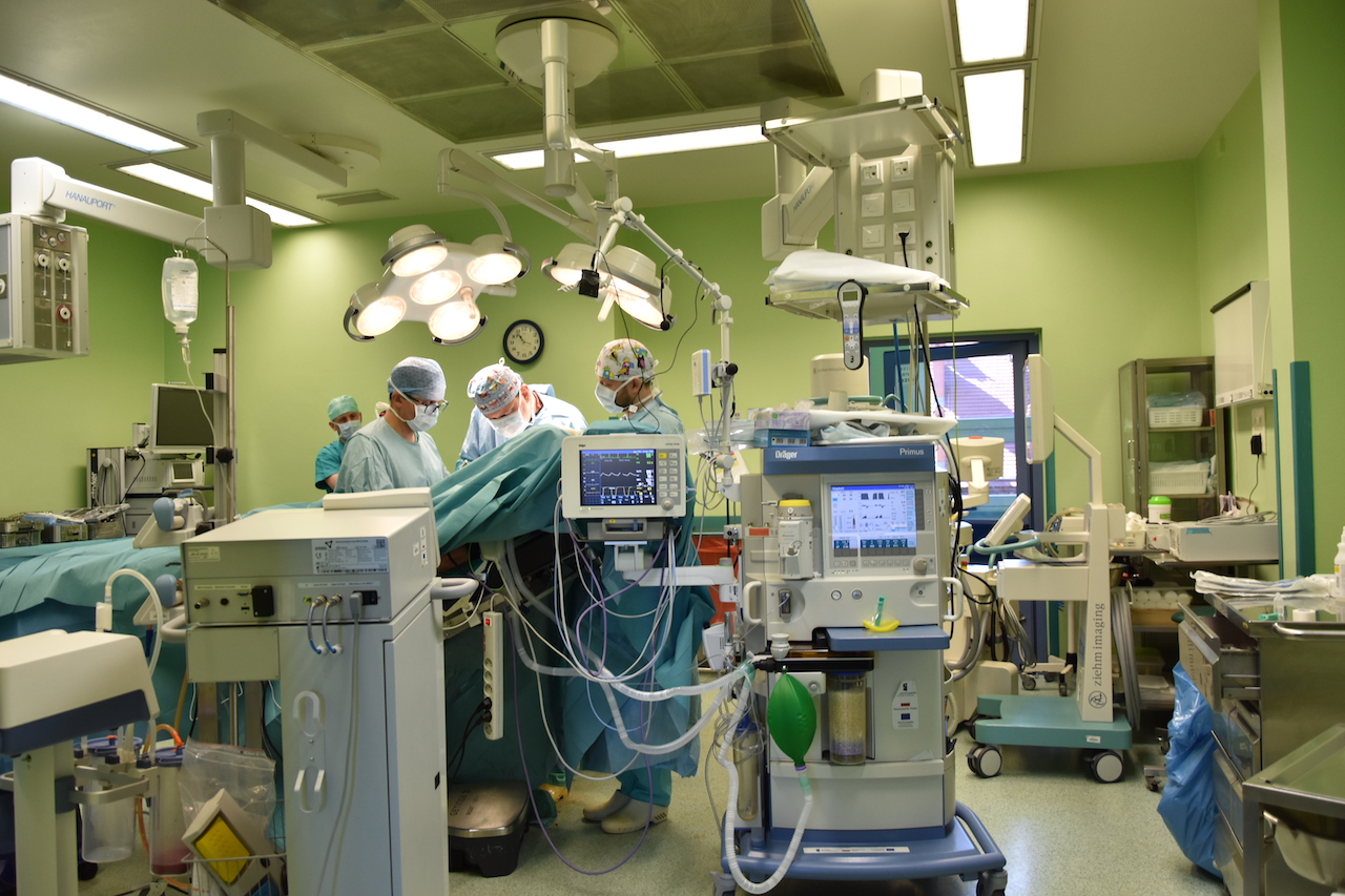 operacja implant szpital imienia degi chirurgia chirurg - Szpital im. Degi w Poznaniu