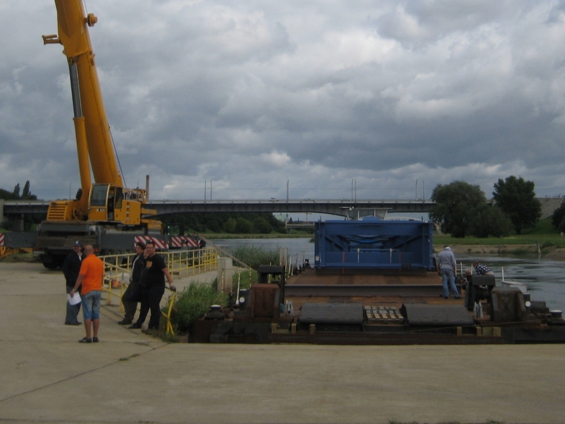 Transport elementów barką  - Adam Michalkiewicz