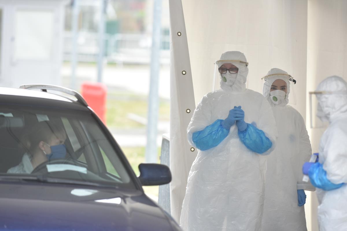 mobilny punkt badań uniwersytet medyczny - Wojtek Wardejn - Radio Poznań