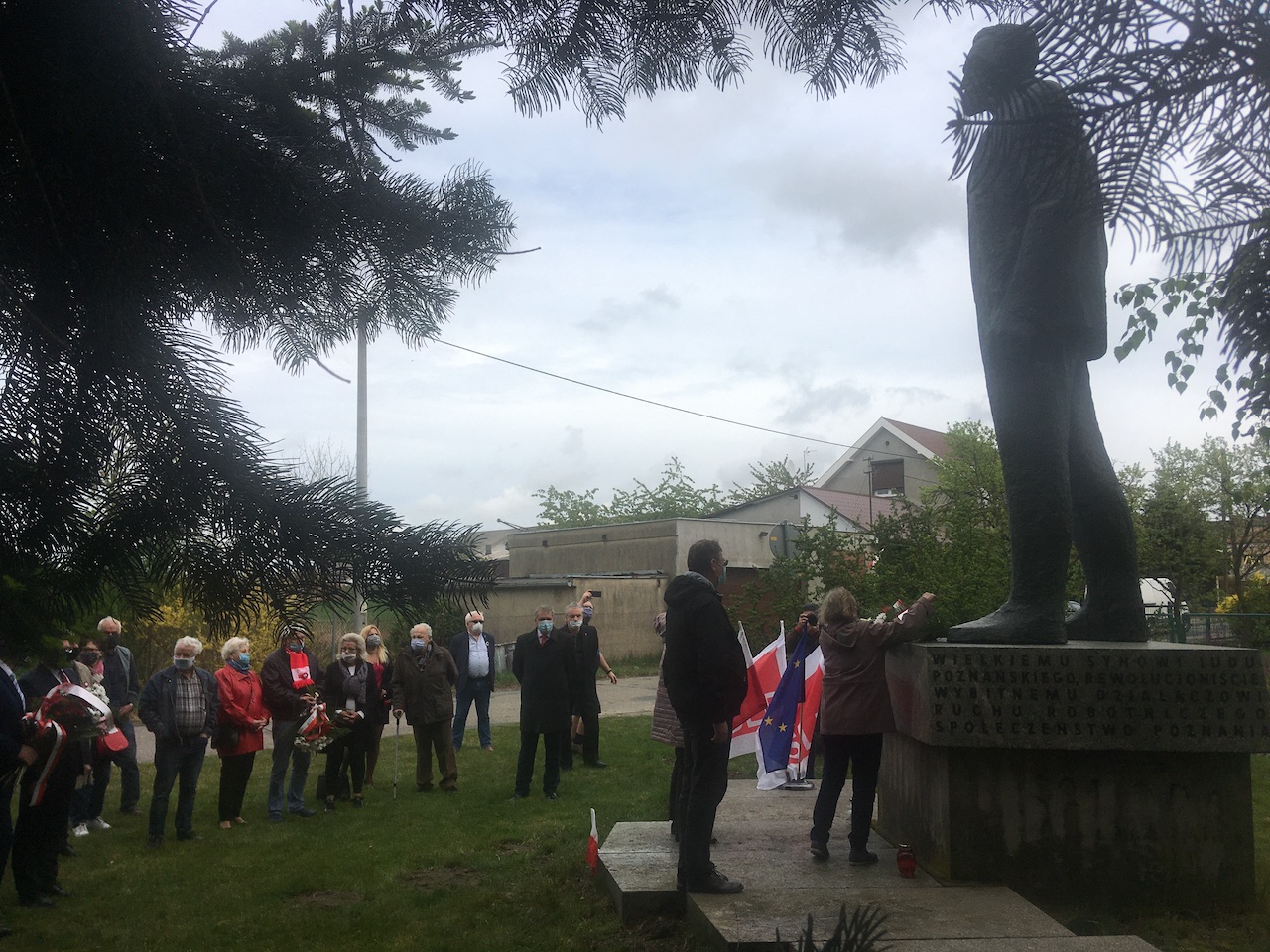 czołowo lewica pomnik kasprzak - Rafał Regulski - Radio Poznań