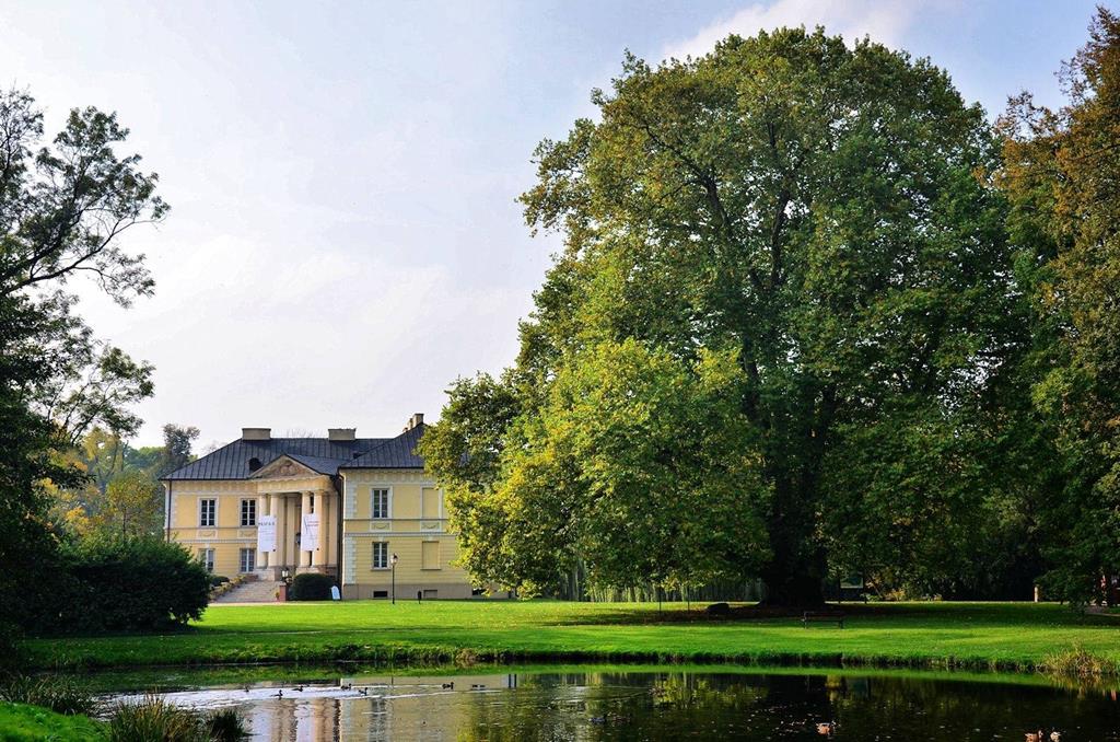 platan konstytucyjny dobrzyca  - Wyniki wyszukiwania Wynik z internetu z linkami do witryny  Muzeum Ziemiaństwa w Dobrzycy