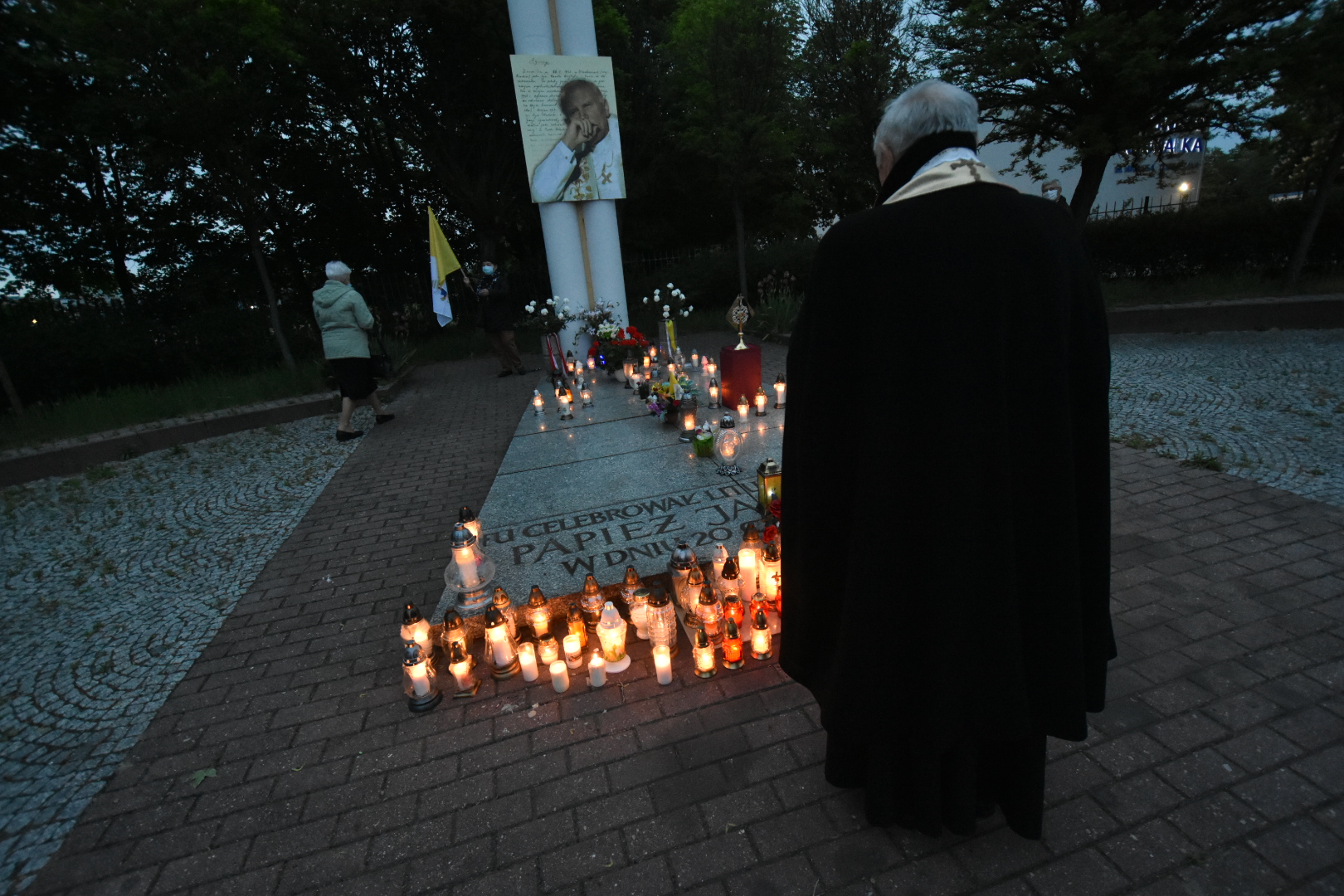 setna rocznica urodzin papieża  - Wojtek Wardejn