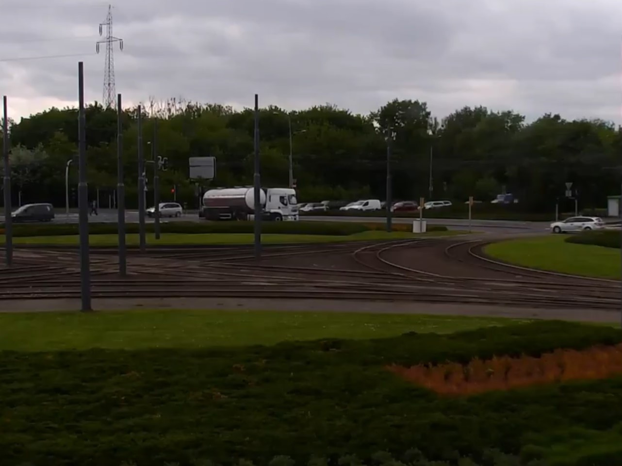 pod prąd rondo starołęka tir - Andrzej Borowiak - Twitter