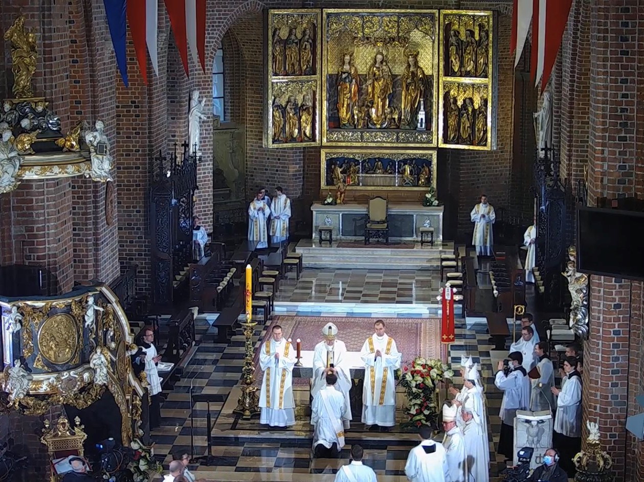 świecenie nowych kapłanów poznań - TT: Archidiecezja Poznańska