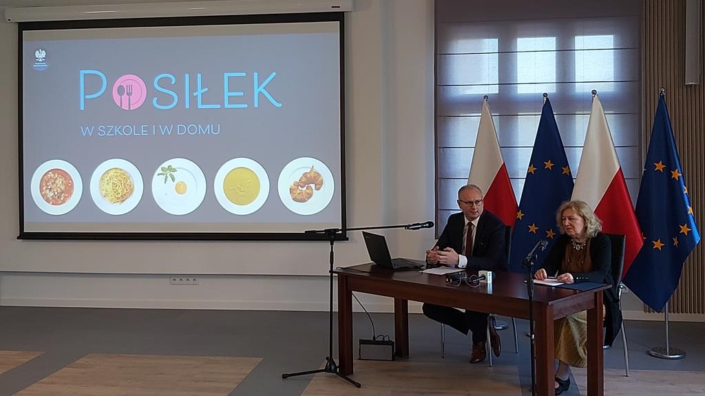 Posiłek w szkole i w domu stołówki - Krzysztof Polasik