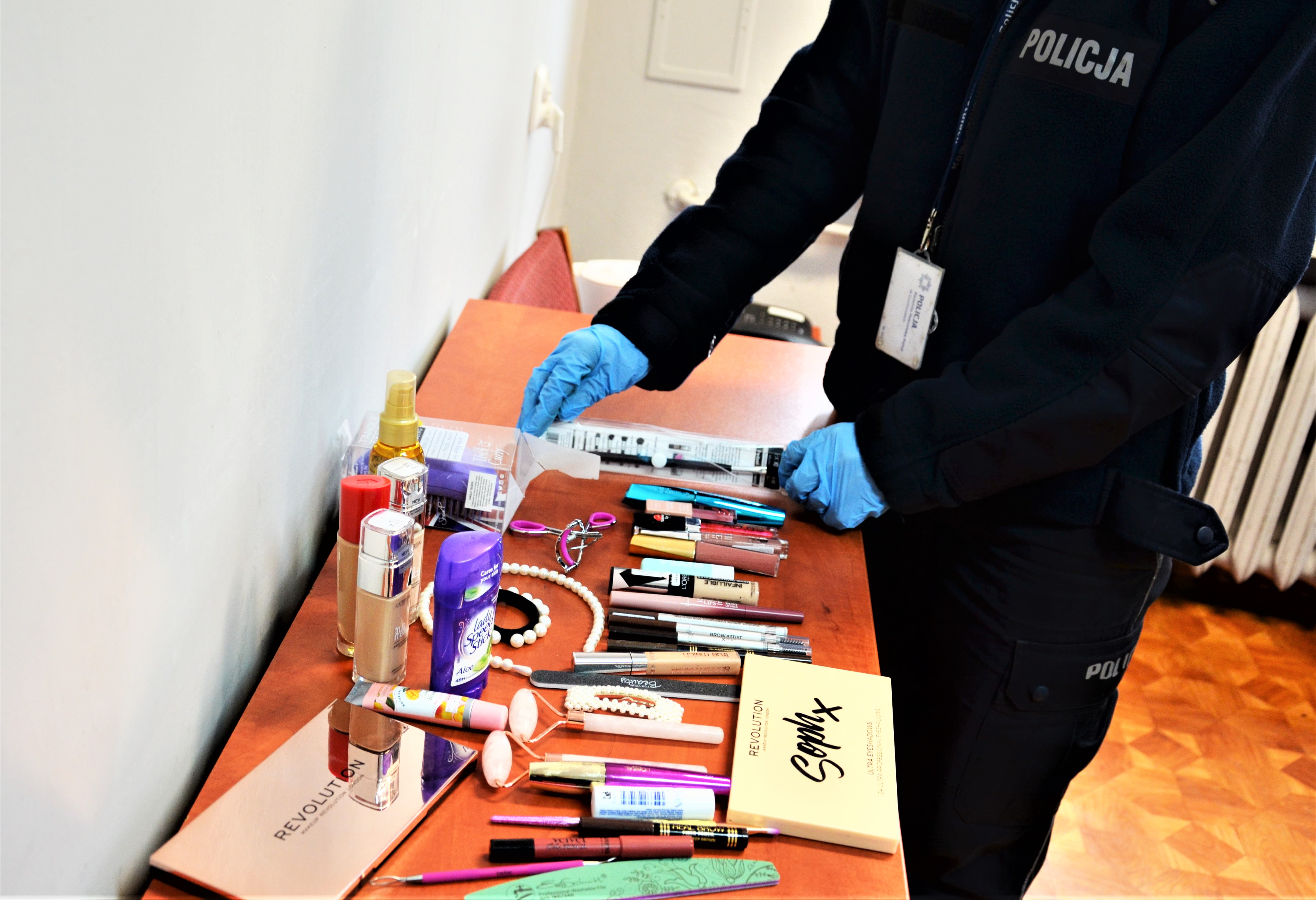kosmetyki skradzione szmotuły - KPP Szamotuły