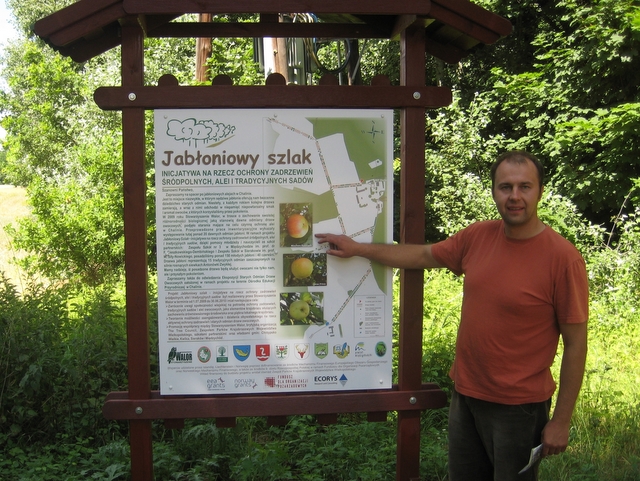 Jabłoniowy szlak 1 - Wojciech Chmielewski
