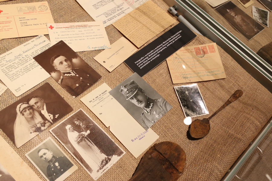 Wystawa w poznańskim Odwachu na 80-lecie zbrodni katyńskiej - Leon Bielewicz