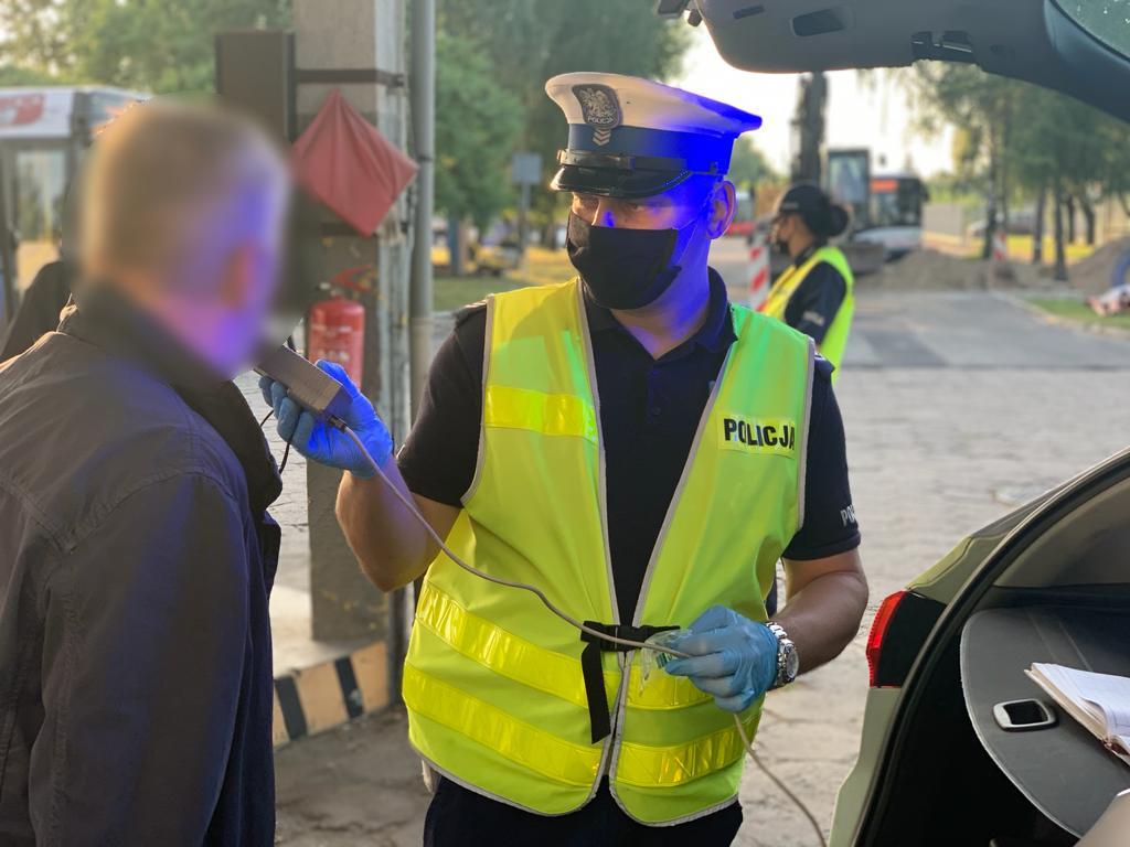 Kierowcy autobusów testowani na obecność narkotyków - KPP Ostrów Wielkopolski