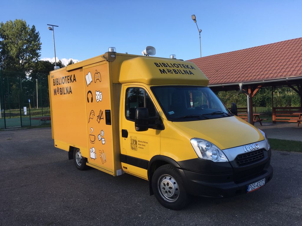 mobilna biblioteka2 - Jacek Marciniak