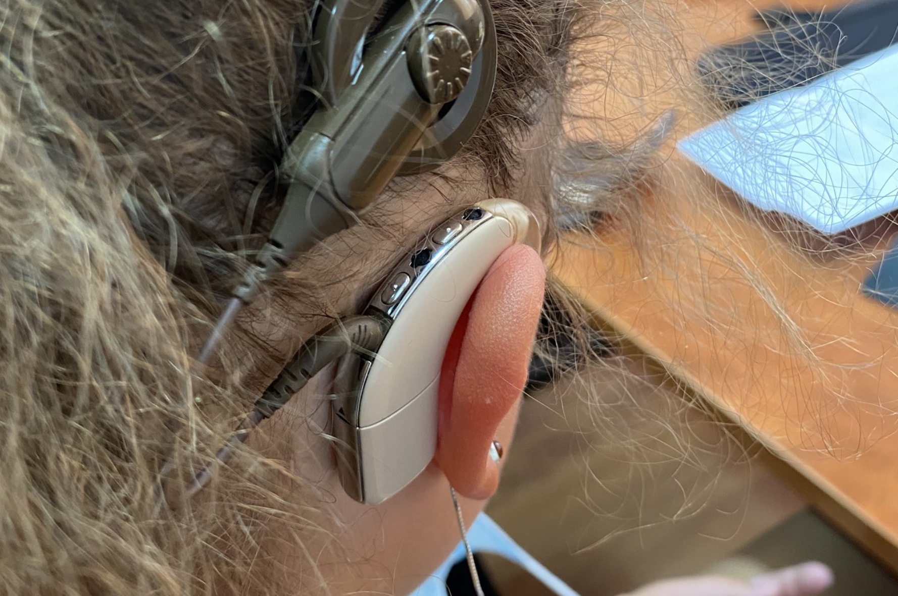 julka aparat słuchowy - Wielkopolska Policja