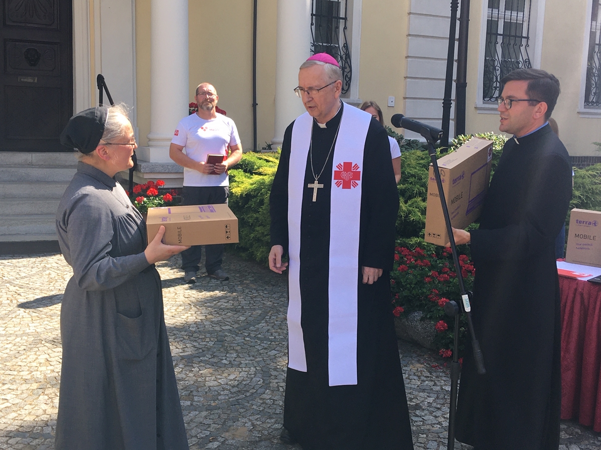 tornister pełen uśmiechu caritas gądecki - Jacek Butlewski - Radio Poznań
