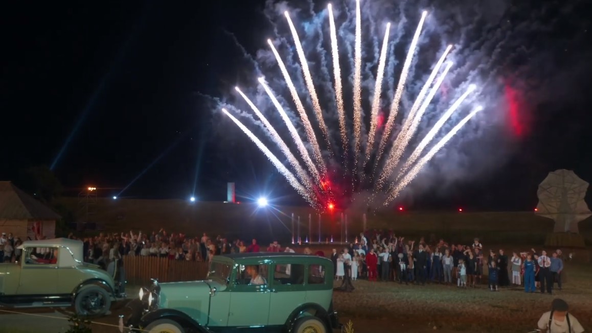 orzeł i krzyż widowisko  - Park Dzieje