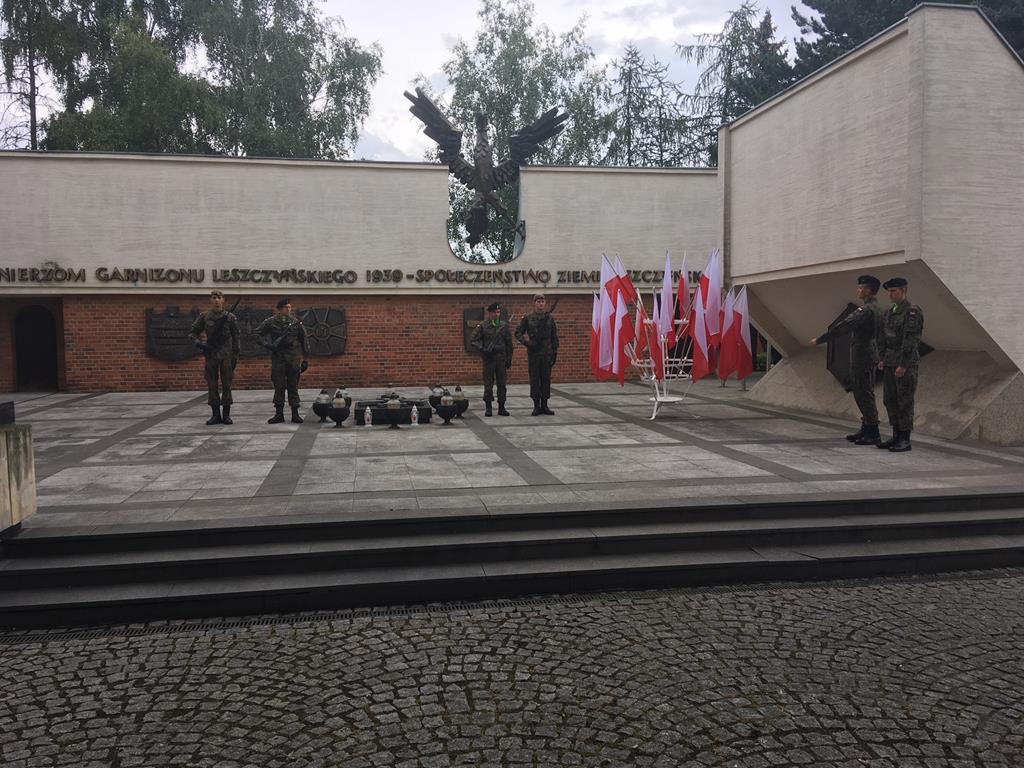 Hołd ofiarom II wojny światowej oddali mieszkańcy Leszna - Jacek Marciniak