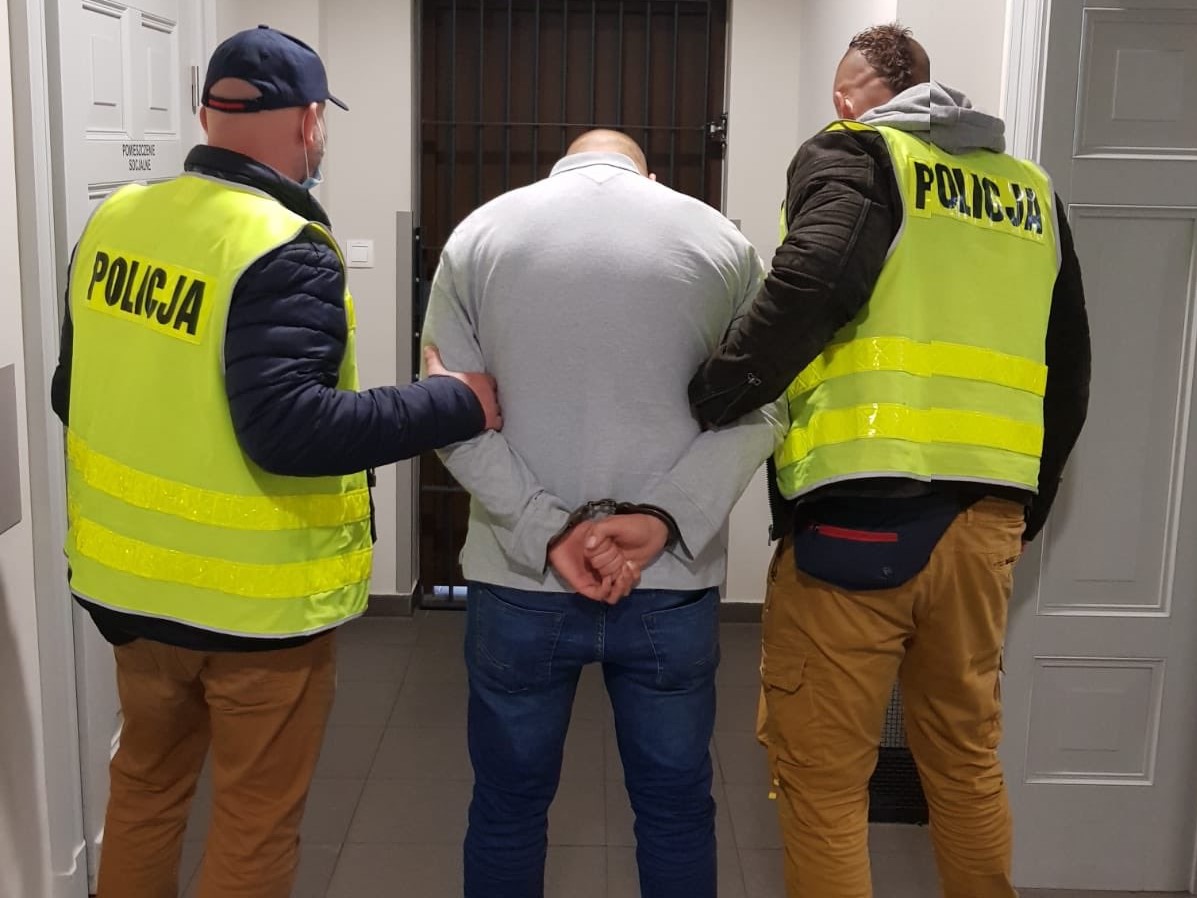 zniszczyli przystanki  - Wielkopolska Policja