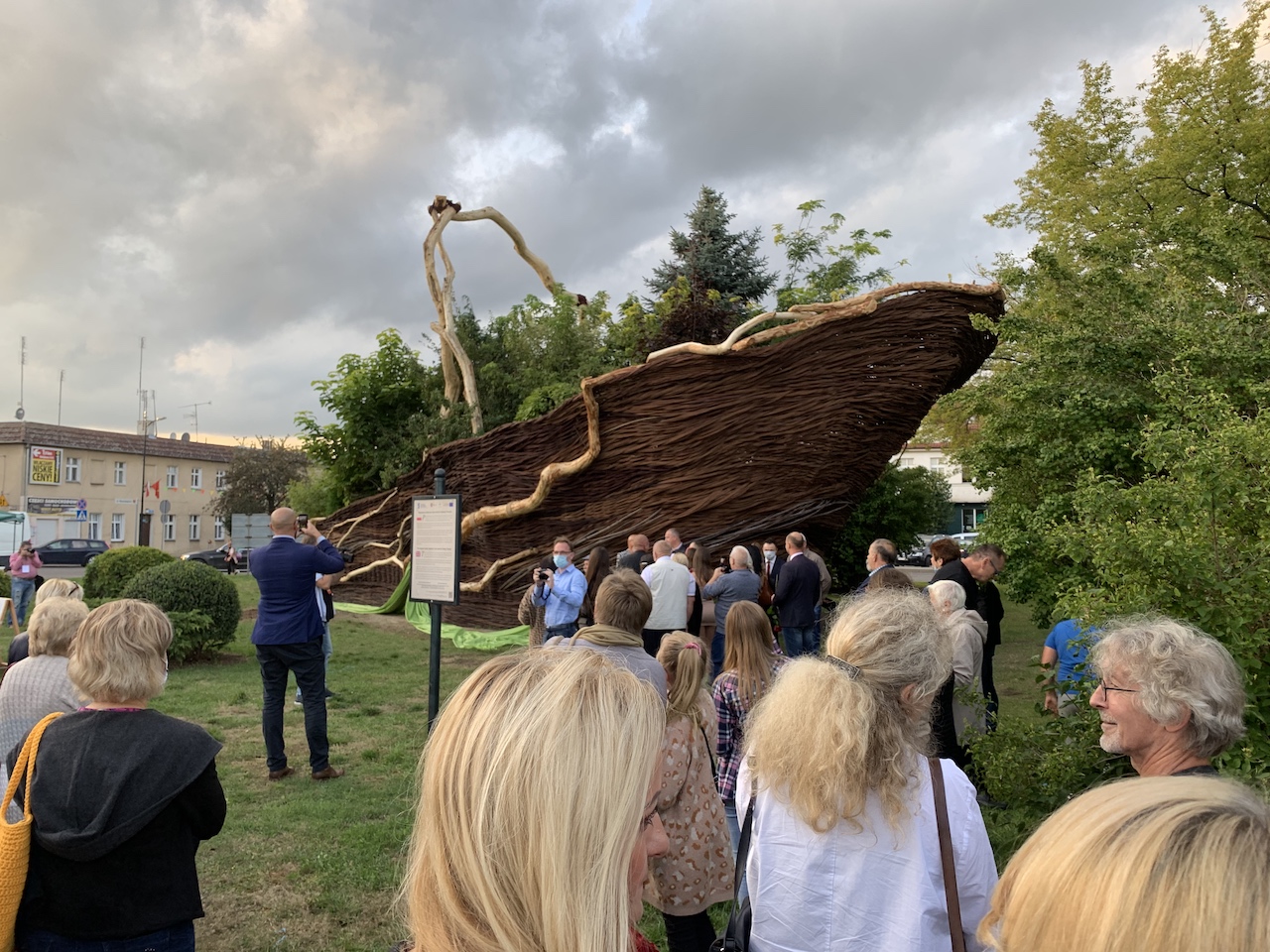 wiklinowy kosz gigant nowy tomyśl - Kacper Witt