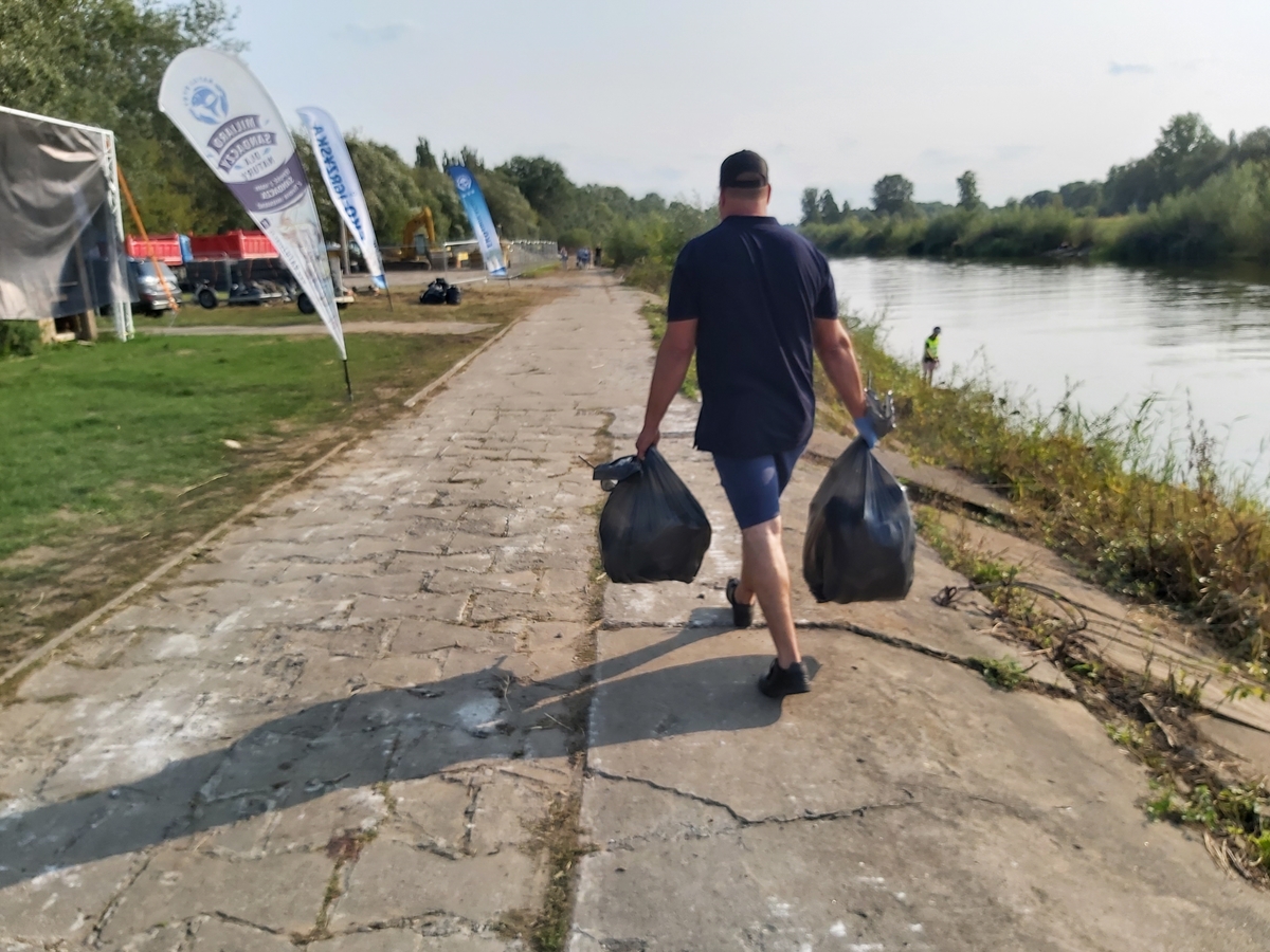 warta sprzatanie brzegu - Krzysztof Polasik - Radio Poznań